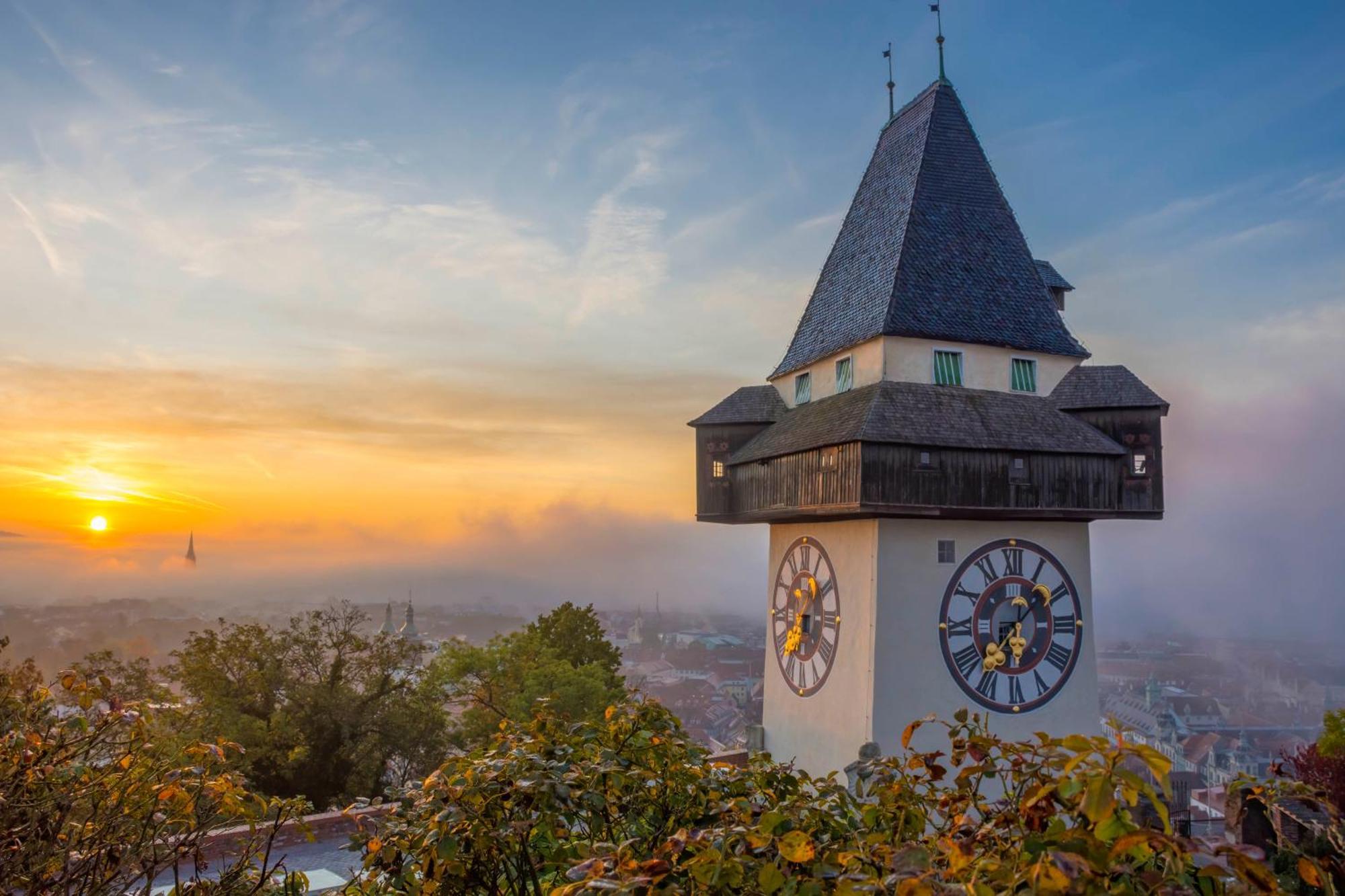 Emerald Design - Historic Center With Free Parking & Panoramic View By Hero Homes *
